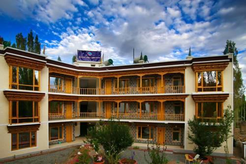 Hotel Lhalingkha ليه المظهر الخارجي الصورة